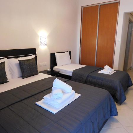 Anna House 4 Hotel ซาร์ตี ภายนอก รูปภาพ