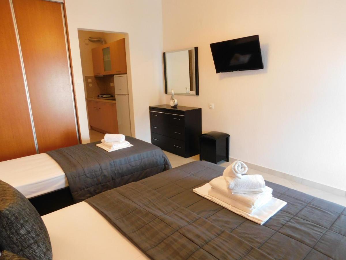 Anna House 4 Hotel ซาร์ตี ภายนอก รูปภาพ